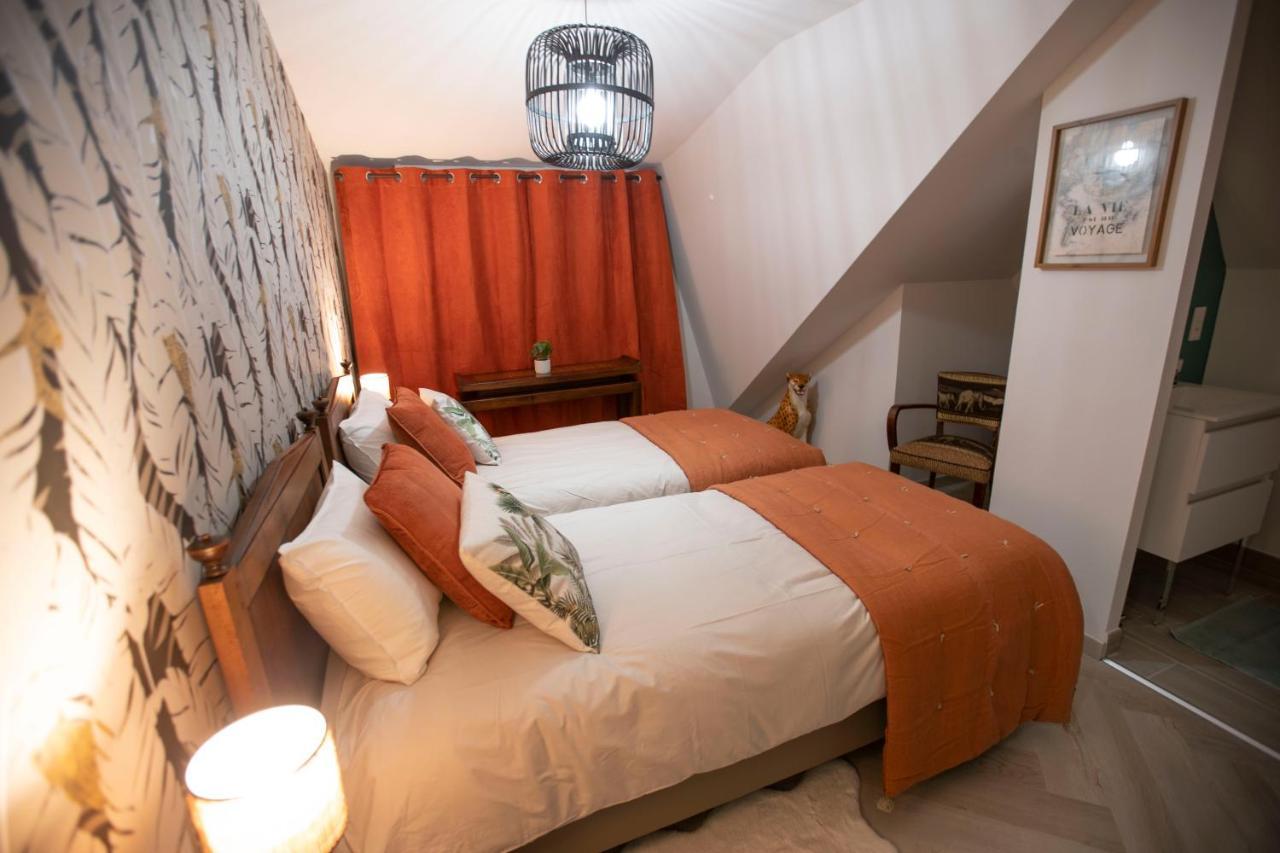 Chambre Jungle Dans Maison D'Hote "Le Petit Clouet"- רושקורבון מראה חיצוני תמונה