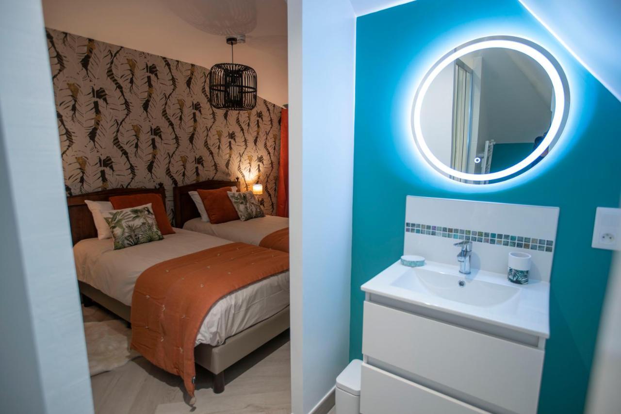 Chambre Jungle Dans Maison D'Hote "Le Petit Clouet"- רושקורבון מראה חיצוני תמונה